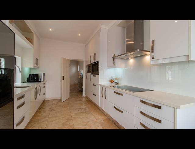 4 BEDROOM TOWNHOUSE FOR SALE IN ST ANDREWS